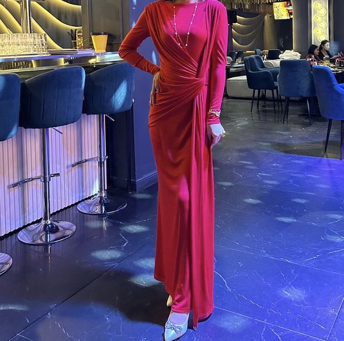 Платье вечерние