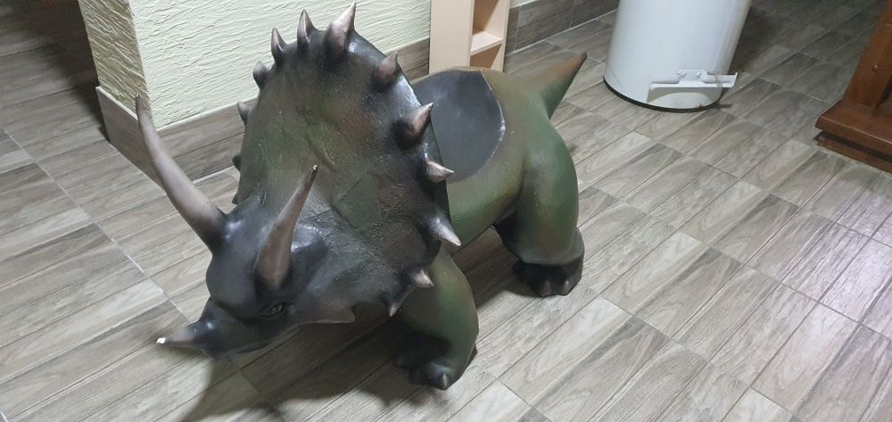 Динозавр Трицератопс