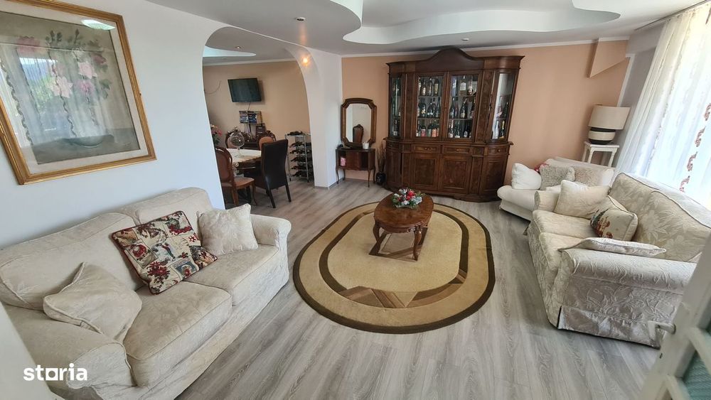 Casă de vânzare în comuna Brăduleț, județ Argeș.