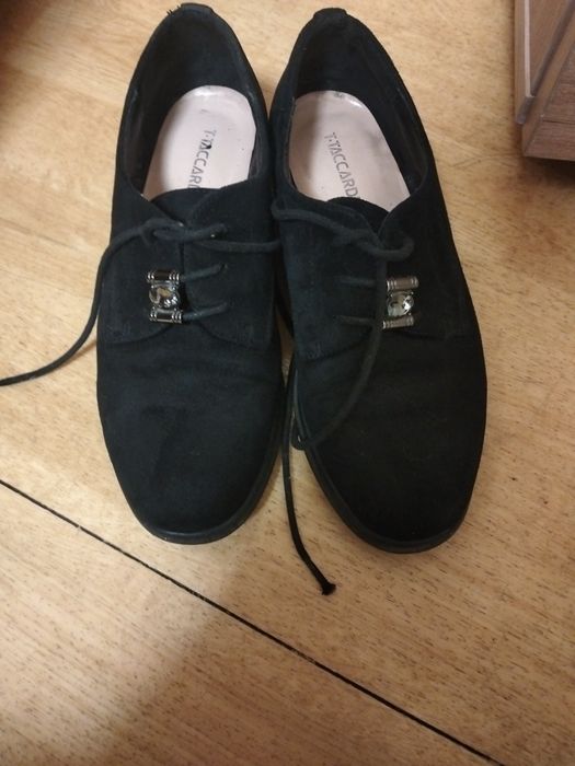 Продам женские туфли