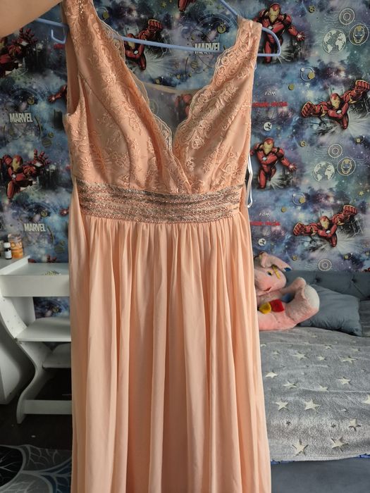 Отдам платье длинное