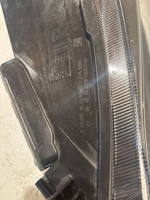 Ляв фар ford focus MK4