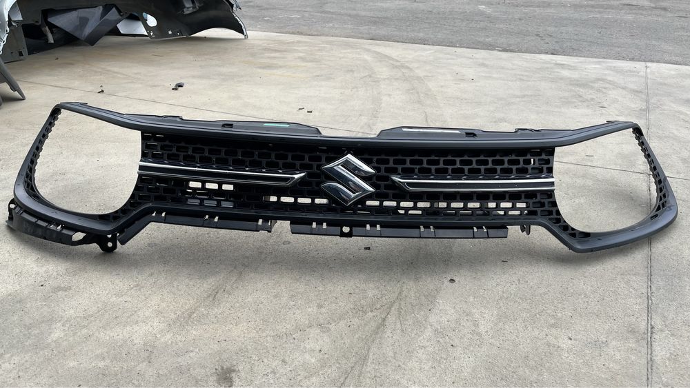 Маска/решетка Suzuki Ignis 3 2016- 3 броя