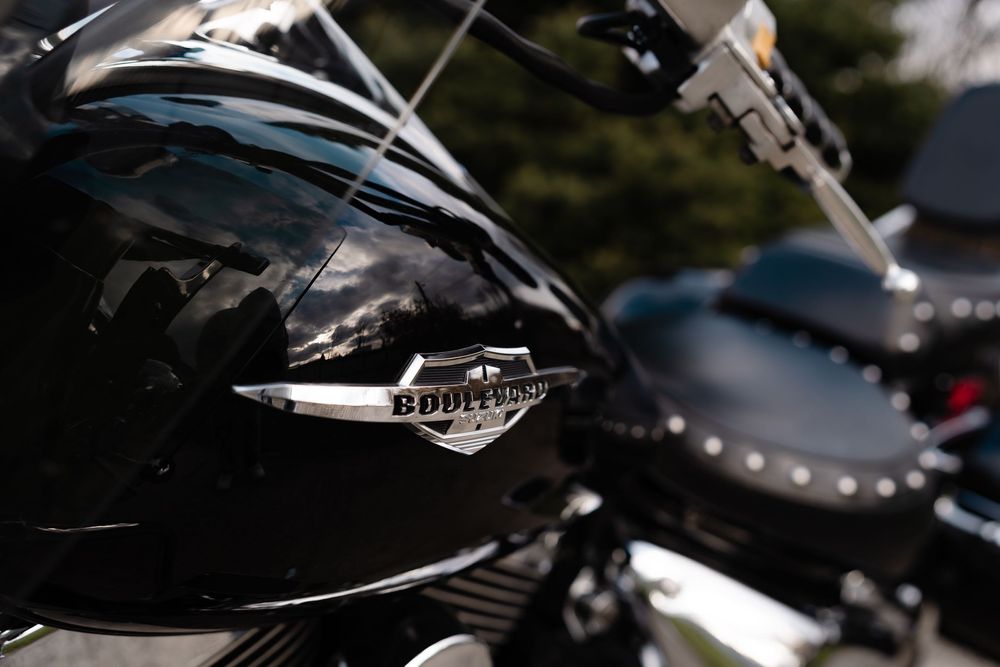 Suzuki Boulevard C90T