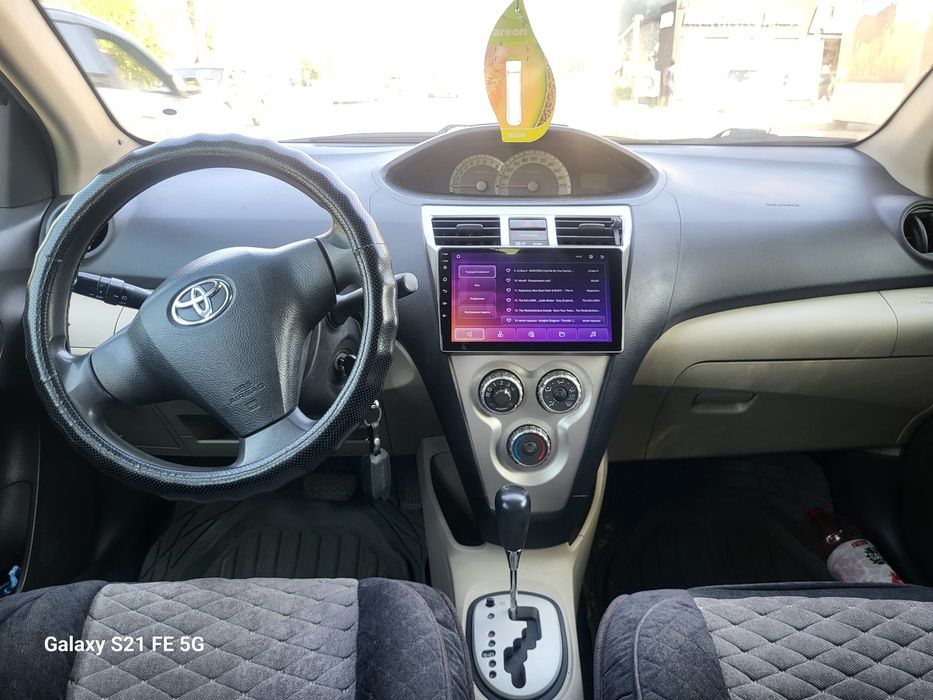 Тойота ярис  1 хозяин