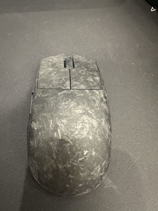 Продам игровой карбоновую мышку wlmouse ying