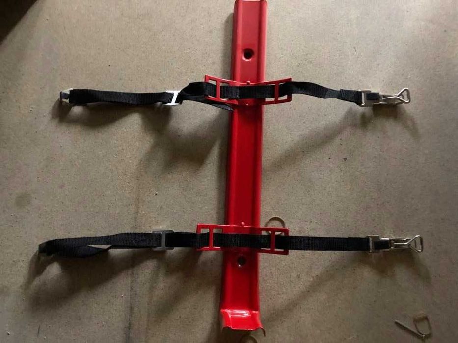 Стойка за пожарогасител регулериема