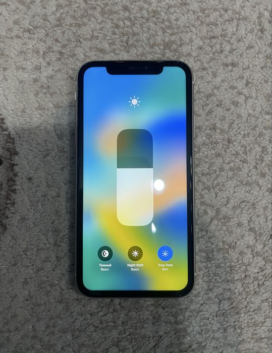 iPhone 11 в отличном состоянии