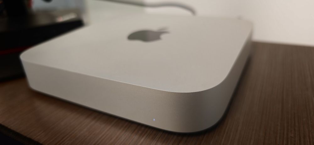 Apple Mac mini M1 – 16GB RAM / 512GB SSD + Tastatură Apple + Magic Mouse