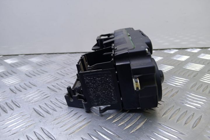 Panou comanda AC 1K0820047HM Volkswagen VW Touran prima generatie