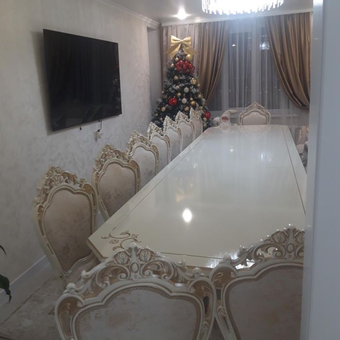 Продам стол и стулья