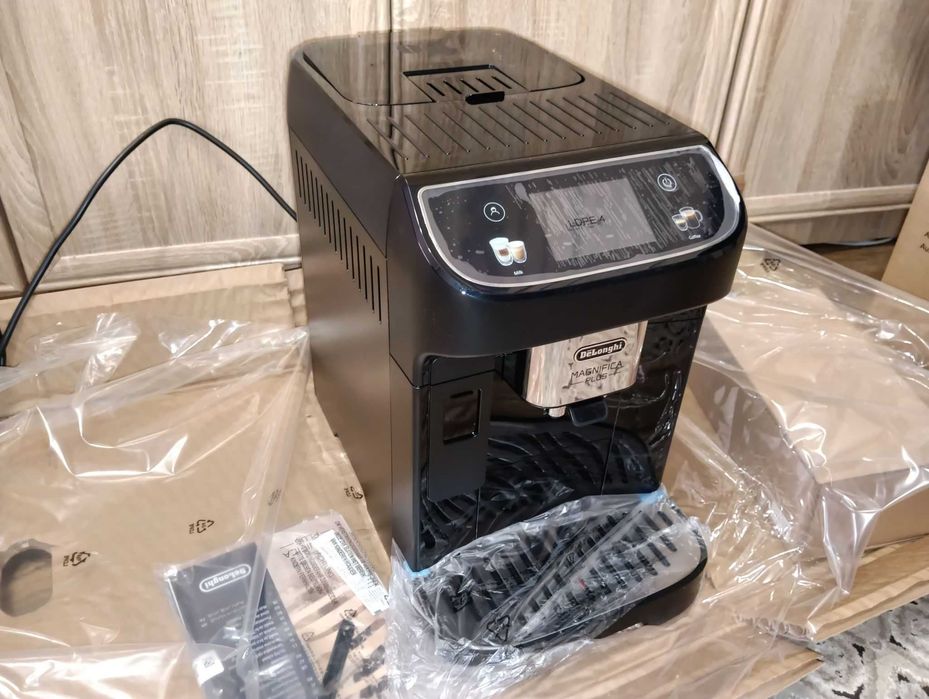Kофемашина DeLonghi Magnifica Plus Качество в Каждой кружке!!!