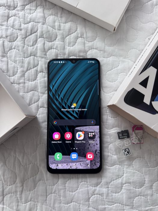 Samsung A30s.