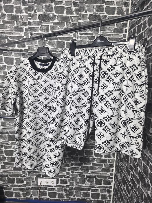 Luis Viton летен екип