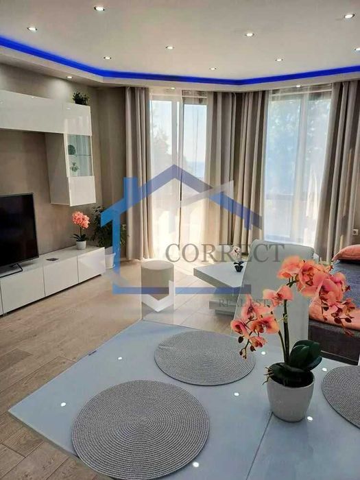 Дава се под наем Двустаен апартамент в Варна, Възраждане 3 - 75 кв.м за 561 € - Снимка #3