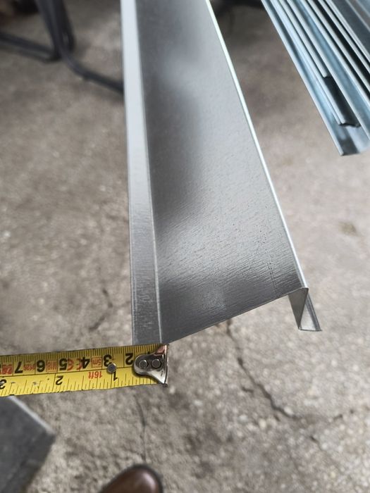 Vând parazapezi zinc