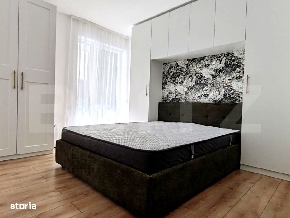 Apartament cu 3 camere, 63 mp, cu 2 bai si balcon mare, in zona Valea