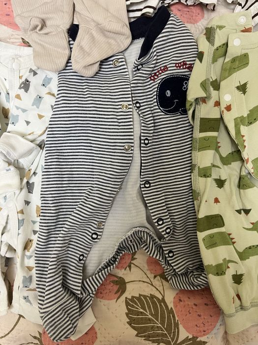 Продам детские вещи