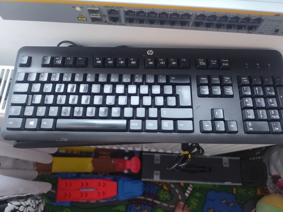 Tastaturi,cabluri,mouse