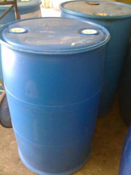 Промоция 25лв продавам бидони 200л