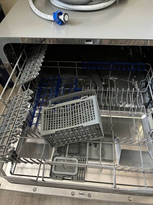 Продам посудомоечную машину