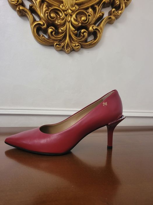 Женские туфли, Италия