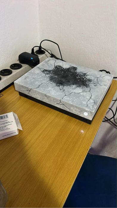 xbox one x decorat carcasa