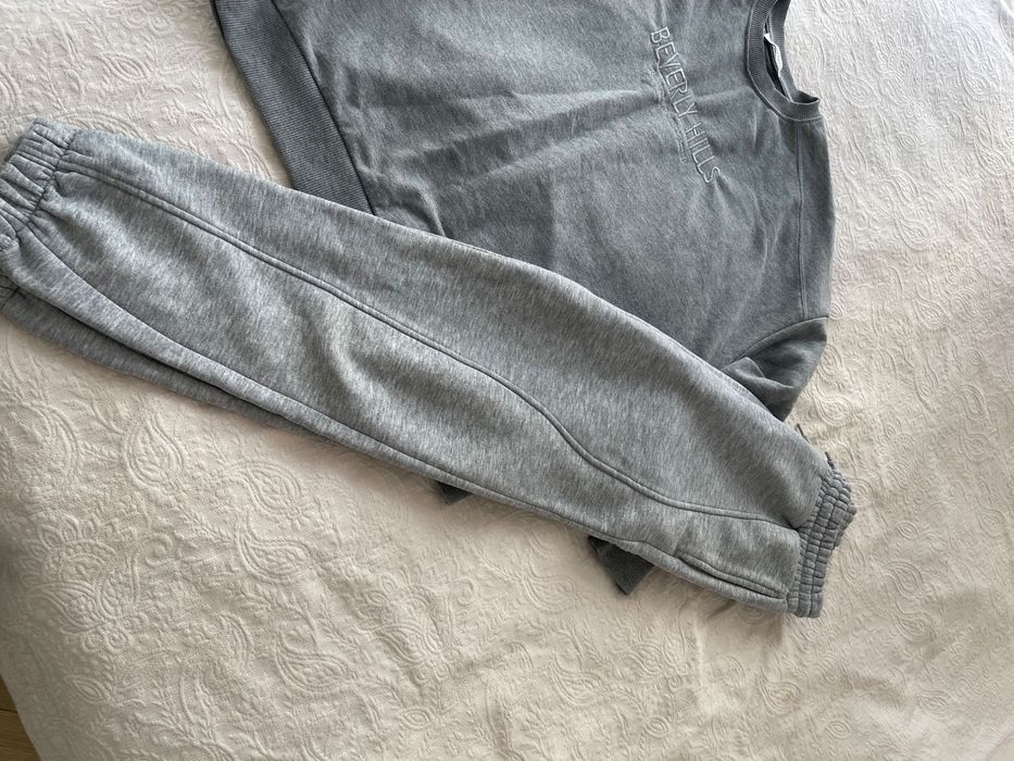 Свитер с брюками