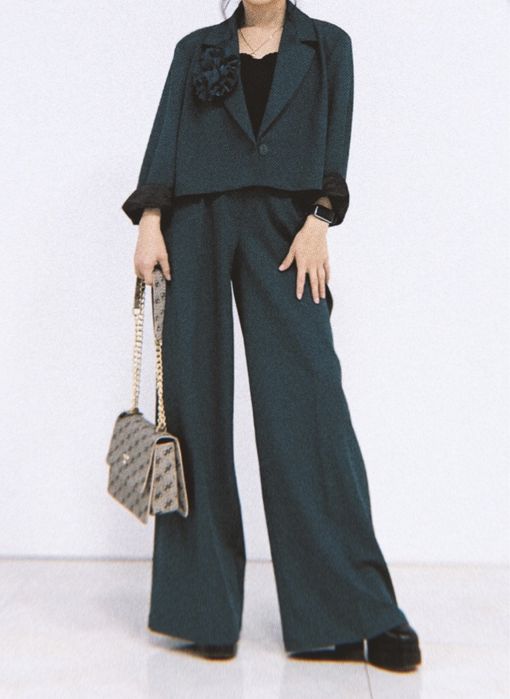 Двойка с брюками