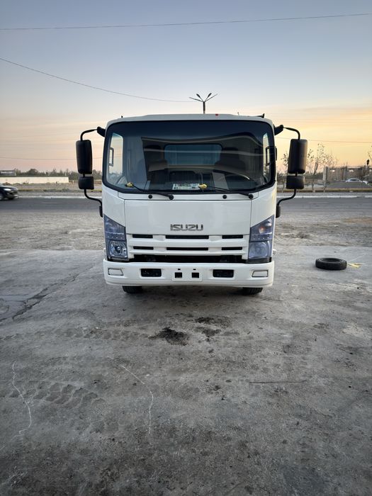Isuzi samasval’.  Vadavoz.  Furgon.evakuator, yasab berish