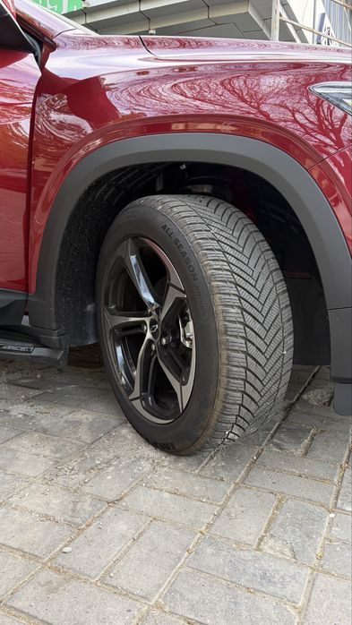 Tracker Premier 2023