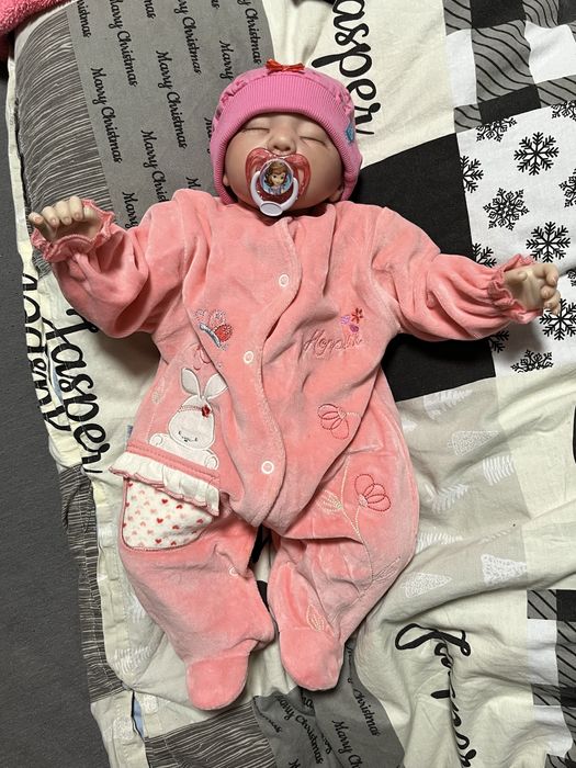 Реалистично бебе кукла