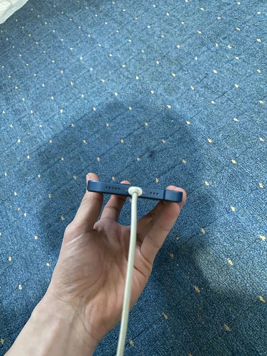 Продам айфон 13