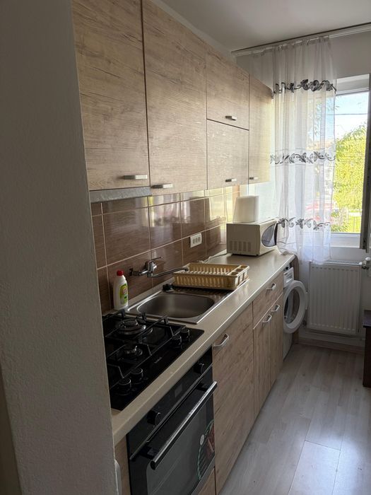 Închiriez apartament 3 camere Banat/Exercițiu