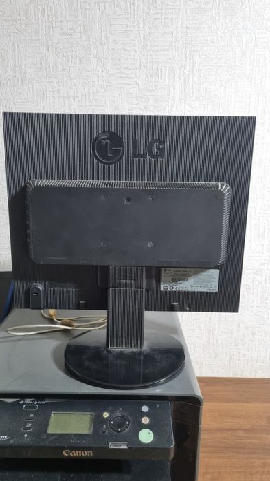 Мониторы Xiaomi и LG 24 диагональ в отличном состоянии