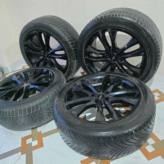 R19 5x115 saka diskalar balonlari bilan 245/45 - 4 dona (b/u)