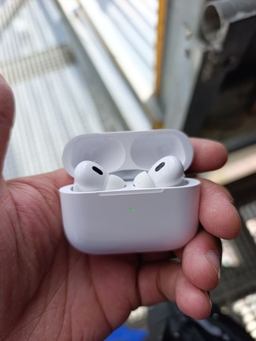 Продам airpods 2pro оригинал обмен есть
