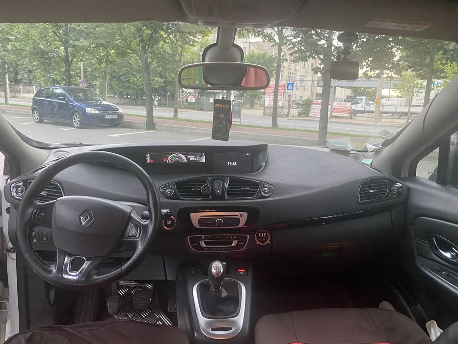 RENAULT Scenic 0 — imagine 5