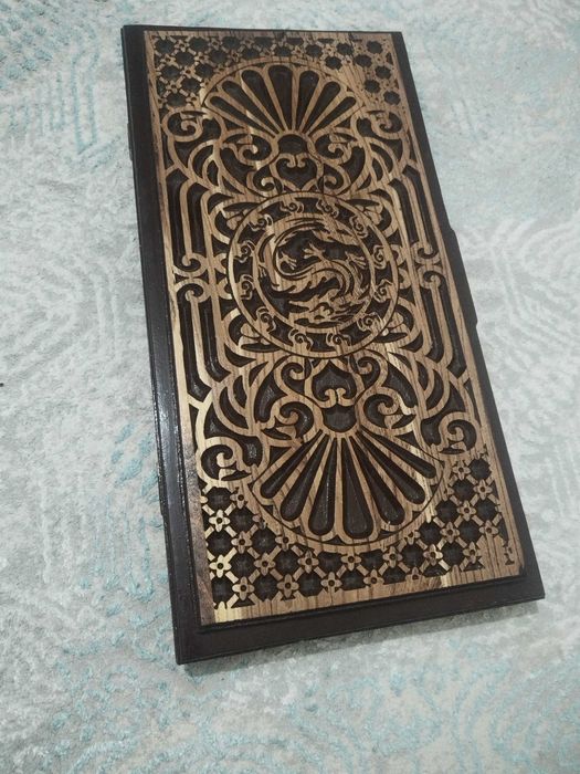 Нарды мен үй гүлдері