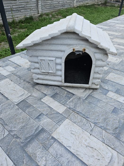 Scule electrice și mobilier