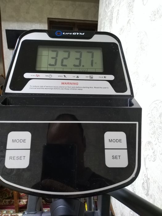 Велотренажер  LifeGYM - идеальный состояние. +Доставка.