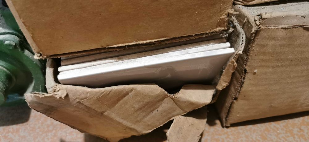 Нови Фаянсови Плочки 15/15, 12 м²