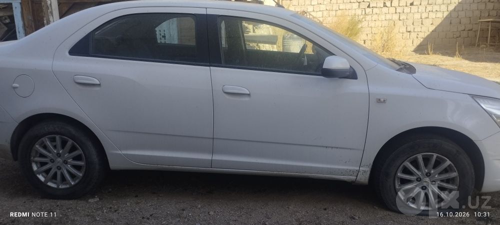 Авто машина Chevrolet