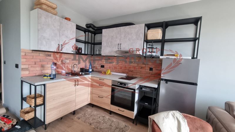 Дава се под наем Двустаен апартамент в Варна, Цветен квартал - 65 кв.м за 561 € - Снимка #4