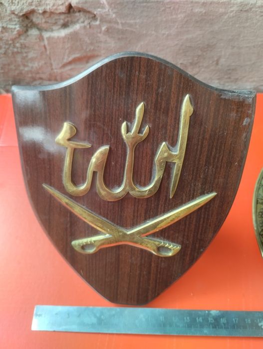 Настенные тарелки памятные