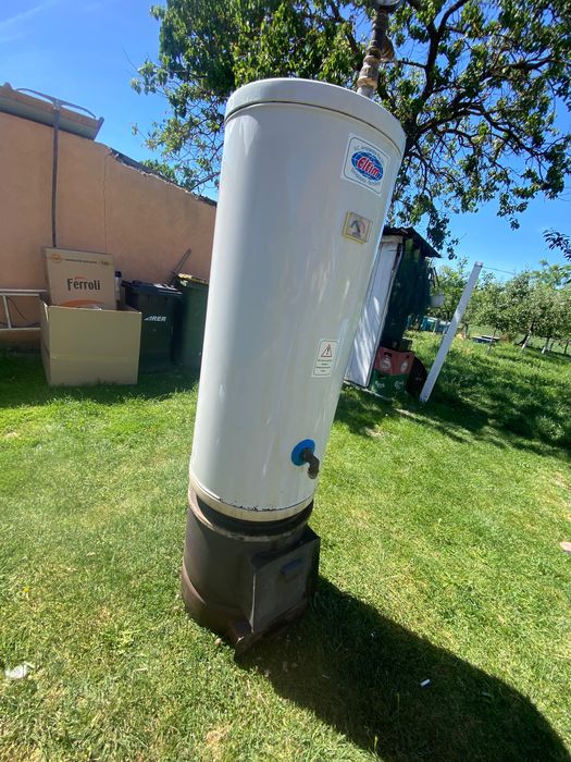 Boiler pe lemne de vânzare