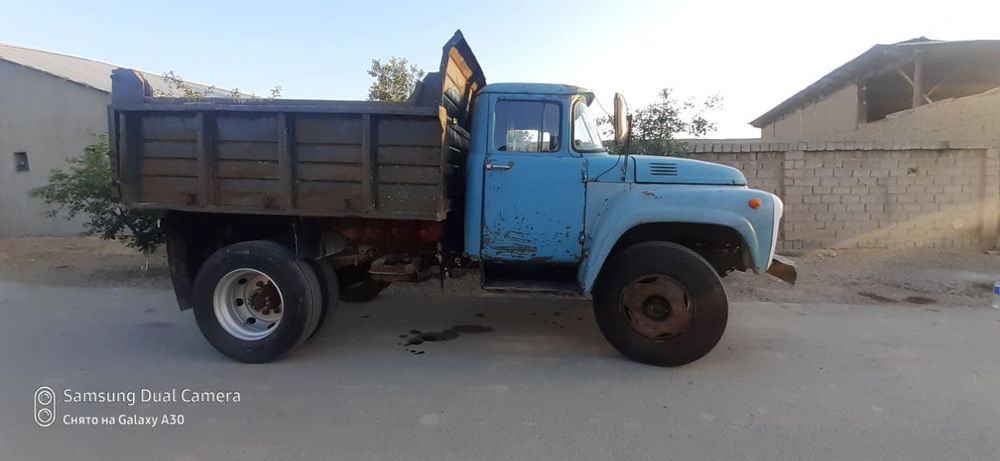 ЗИЛ 4502 сотилади.