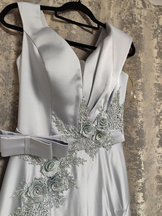 Rochie folosita de câteva ori merge la mărimea S M 55 58 kg