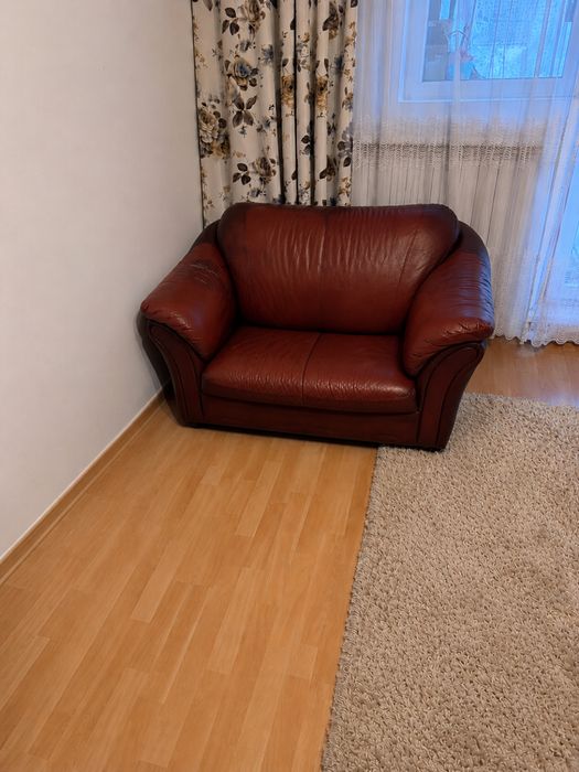 Mobila Sufragerie: Sifonier, Corp Tv, 2x  Soldati, Canapea, Masa cu Scaune