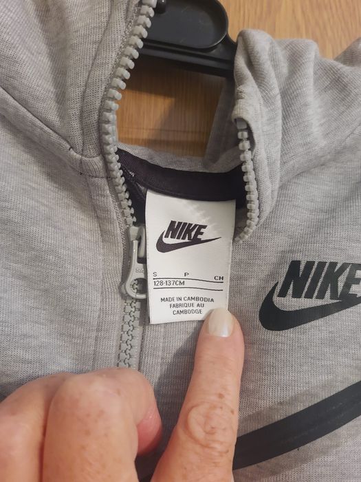Hanorac tech Nike   intr o stare foarte buna!